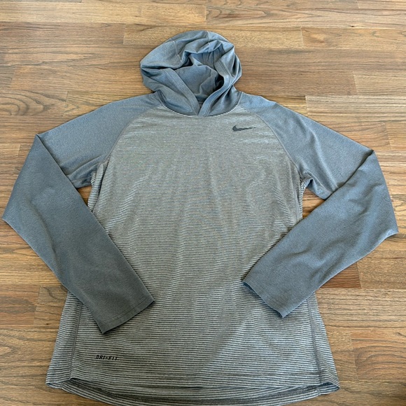 Men’s Nike Dri-fit pullover - Picture 1 of 3